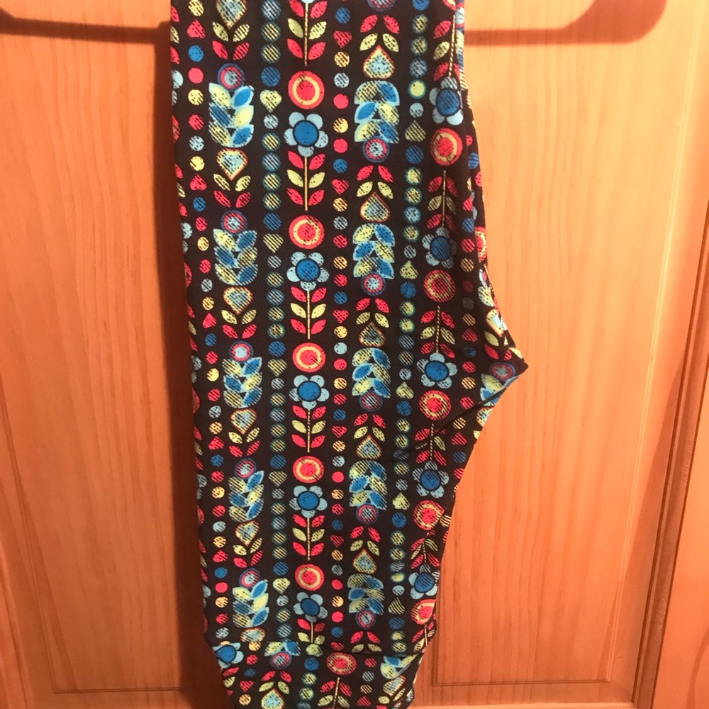 NWT OS LLR Multicolored Floral Printed Leggings